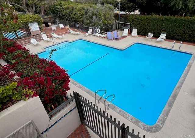 561 S Sierra Avenue 34, Solana Beach, CA 92075