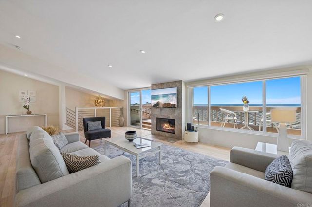 561 S Sierra Avenue 34, Solana Beach, CA 92075