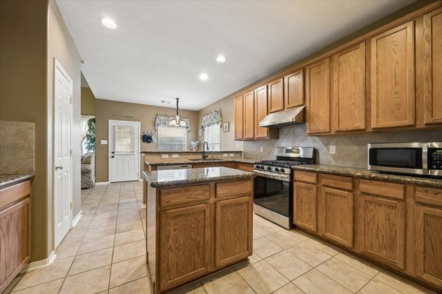 415 Willow Pointe Drive, League City, TX 77573