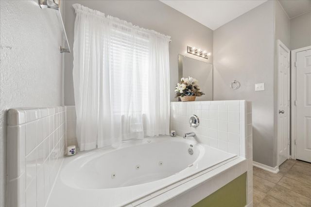 415 Willow Pointe Drive, League City, TX 77573