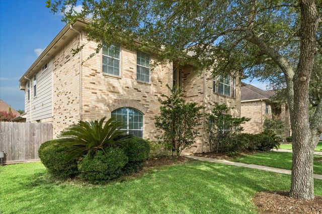 415 Willow Pointe Drive, League City, TX 77573