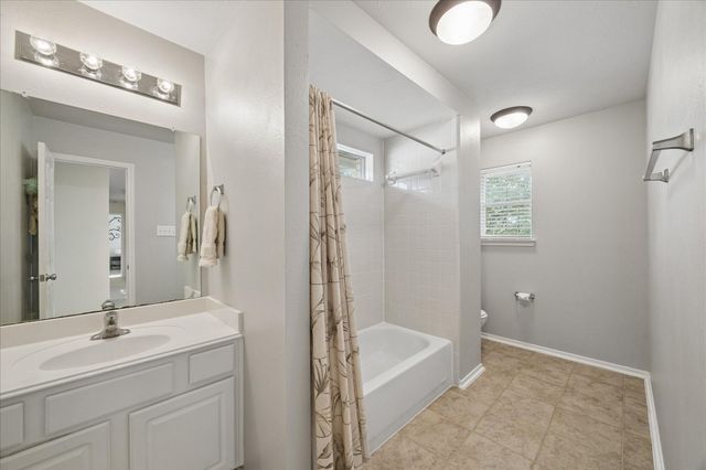 415 Willow Pointe Drive, League City, TX 77573