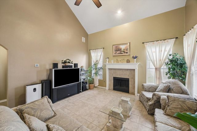 415 Willow Pointe Drive, League City, TX 77573