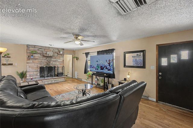1702 N 8th Street, Canon City, CO 81212