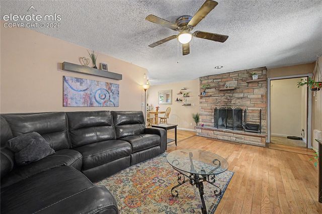1702 N 8th Street, Canon City, CO 81212