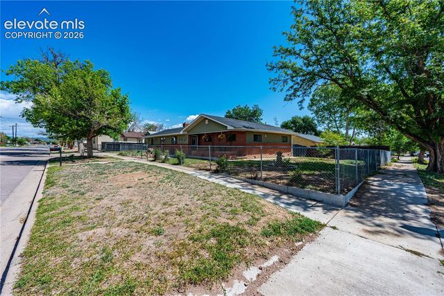 1702 N 8th Street, Canon City, CO 81212