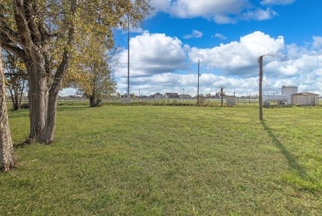 8411 Meadowlark Drive, Baytown, TX 77523