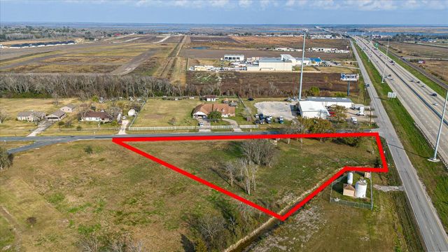 8411 Meadowlark Drive, Baytown, TX 77523
