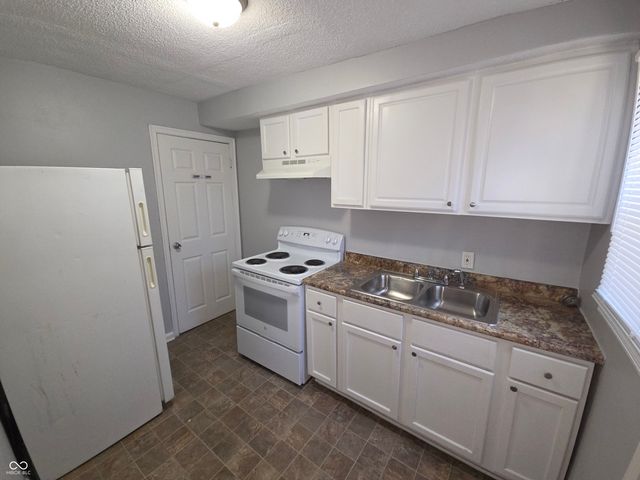 2221 E 38th Street, Indianapolis, IN 46218