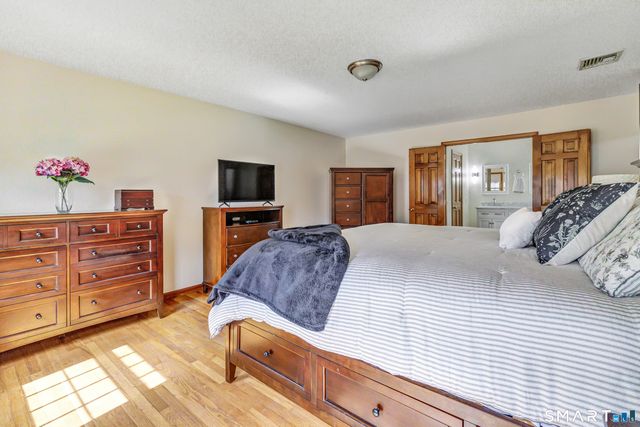 83 Ashwood Terrace, Stratford, CT 06614