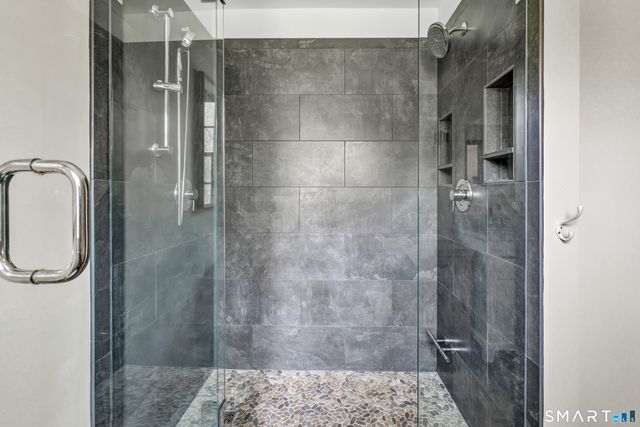 83 Ashwood Terrace, Stratford, CT 06614