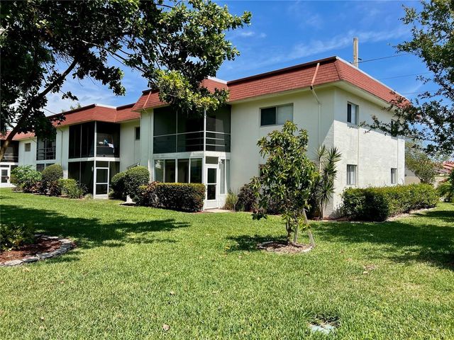 3500 BENEVA ROAD 305, Sarasota, FL 34232