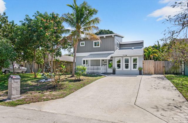 2388 Zeder Avenue, Delray Beach, FL 33444