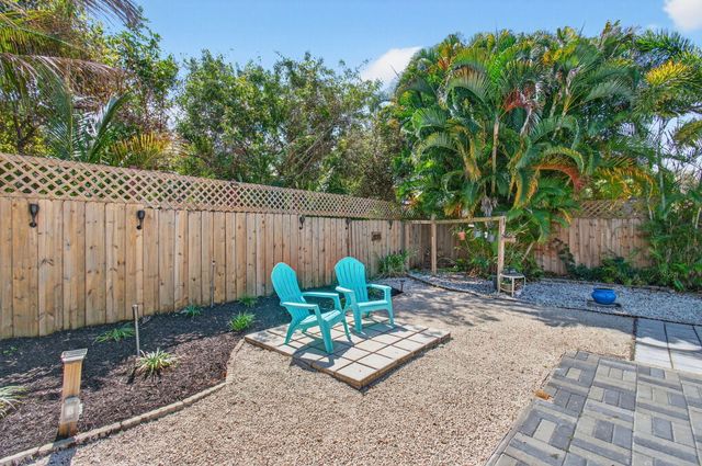 2388 Zeder Avenue, Delray Beach, FL 33444