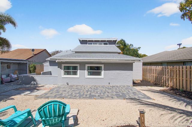 2388 Zeder Avenue, Delray Beach, FL 33444