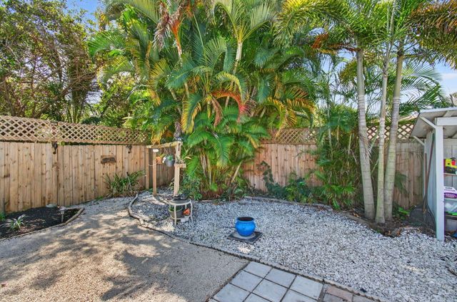 2388 Zeder Avenue, Delray Beach, FL 33444
