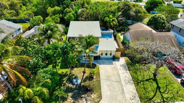 2388 Zeder Avenue, Delray Beach, FL 33444