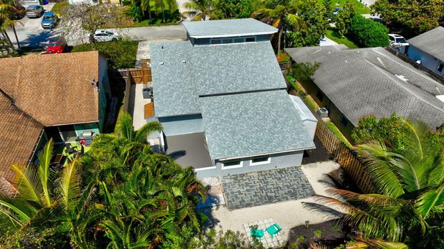 2388 Zeder Avenue, Delray Beach, FL 33444