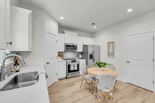 1926 Ferguson Road, Charleston, SC 29412