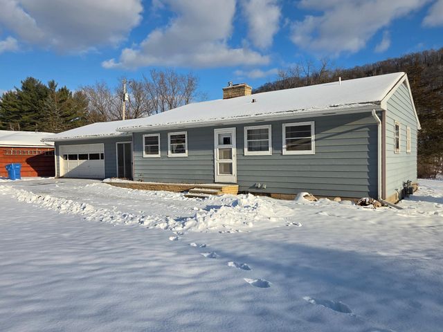 1610 Gilmore Valley Road, Winona, MN 55987