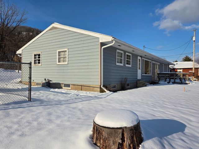 1610 Gilmore Valley Road, Winona, MN 55987
