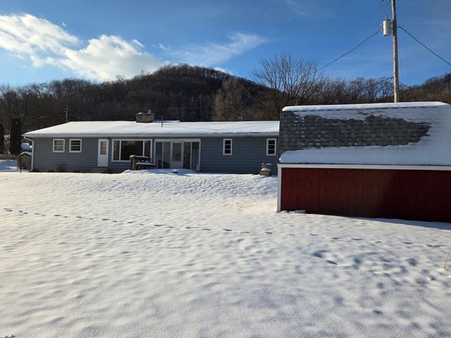 1610 Gilmore Valley Road, Winona, MN 55987
