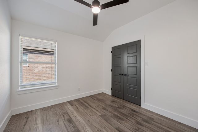 250 Kennedy Drive, Crowley, TX 76036