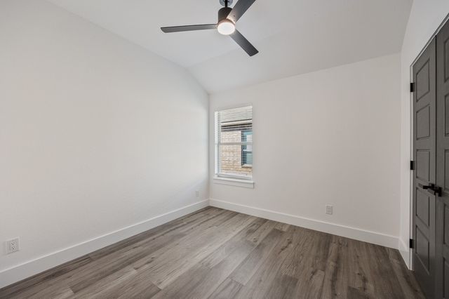 250 Kennedy Drive, Crowley, TX 76036