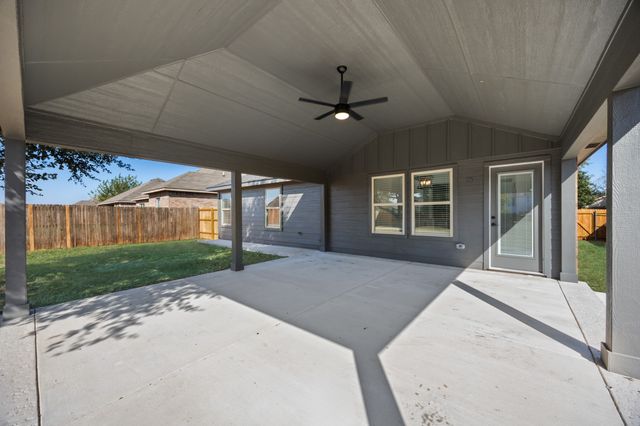 250 Kennedy Drive, Crowley, TX 76036