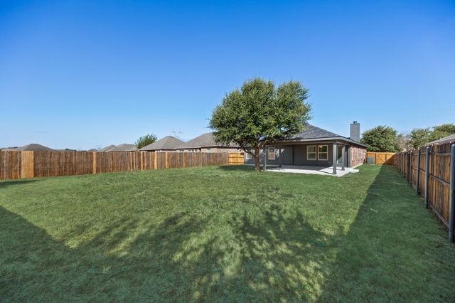 250 Kennedy Drive, Crowley, TX 76036