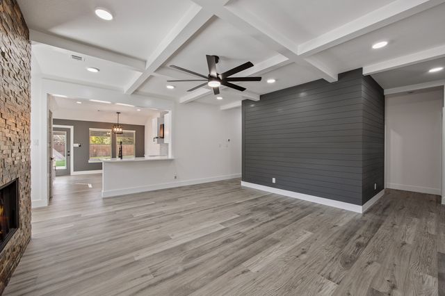 250 Kennedy Drive, Crowley, TX 76036