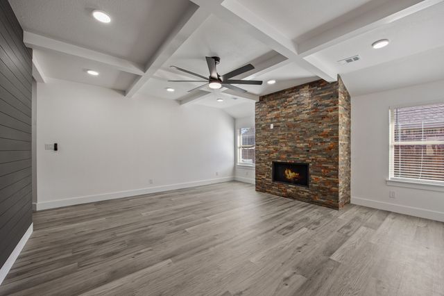 250 Kennedy Drive, Crowley, TX 76036