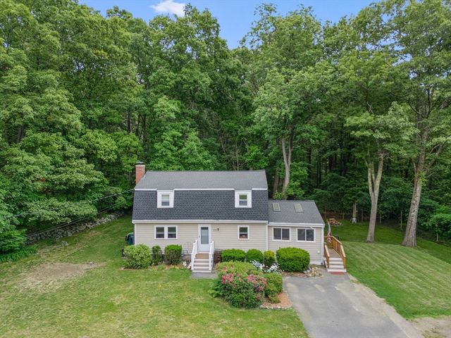 27 Searle Street, Georgetown, MA 01833