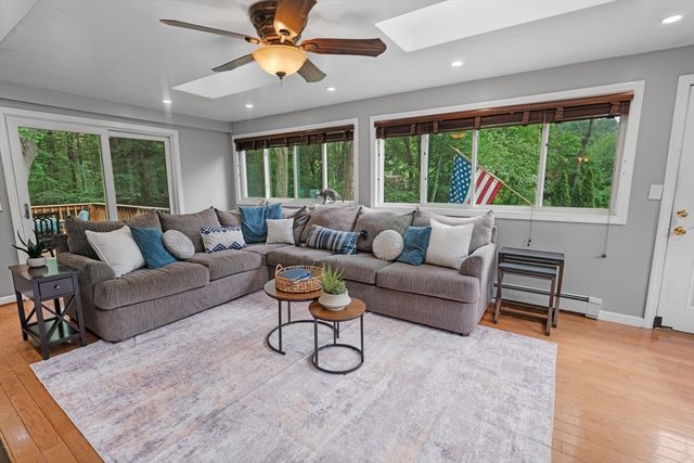 27 Searle Street, Georgetown, MA 01833