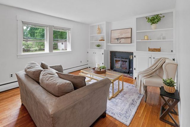 27 Searle Street, Georgetown, MA 01833