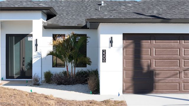 2506 69th ST W, Lehigh Acres, FL 33971