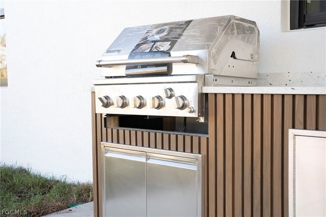 2506 69th ST W, Lehigh Acres, FL 33971