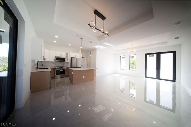 2506 69th ST W, Lehigh Acres, FL 33971