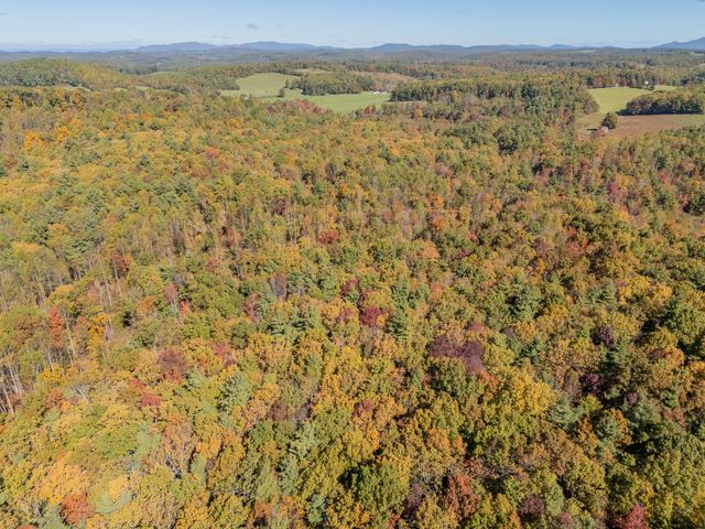 5531 Franklin Pike, Floyd, VA 24091