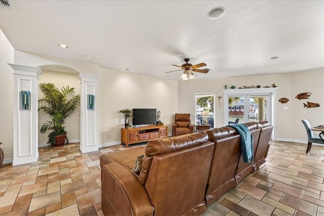 13910 N Cabana St, Corpus Christi, TX 78418
