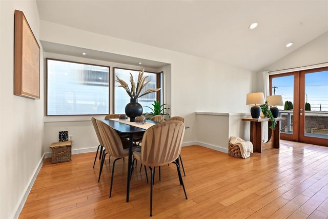 2242 Bonair Place SW, Seattle, WA 98116
