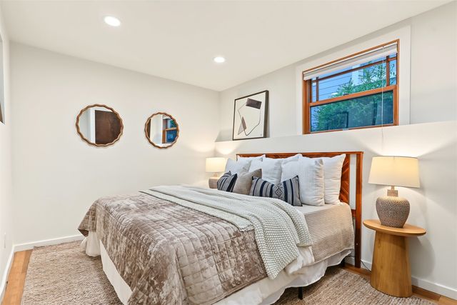 2242 Bonair Place SW, Seattle, WA 98116