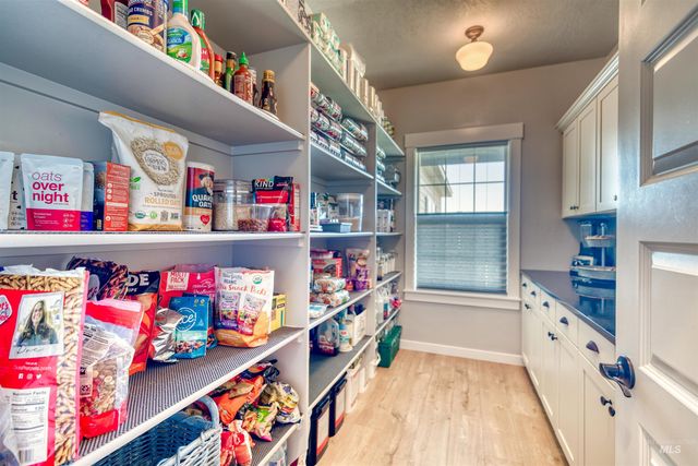 27652 Hop Rd, Caldwell, ID 83607