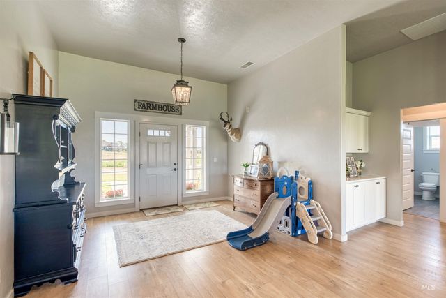 27652 Hop Rd, Caldwell, ID 83607