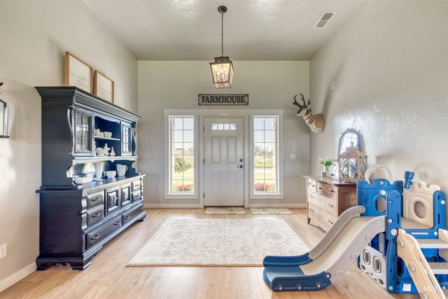 27652 Hop Rd, Caldwell, ID 83607