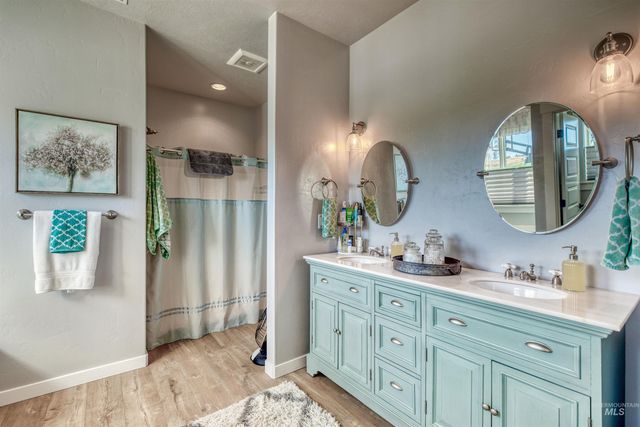 27652 Hop Rd, Caldwell, ID 83607