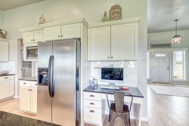 27652 Hop Rd, Caldwell, ID 83607