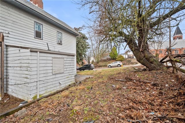 153 Jucunda St, Knoxville, PA 15210