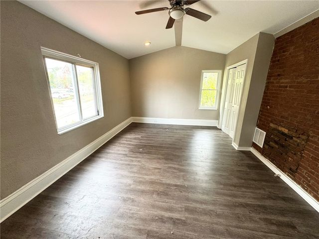 153 Jucunda St, Knoxville, PA 15210