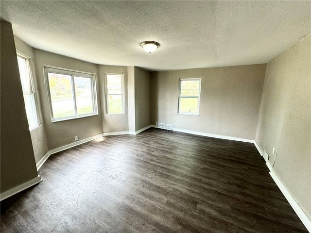 153 Jucunda St, Knoxville, PA 15210